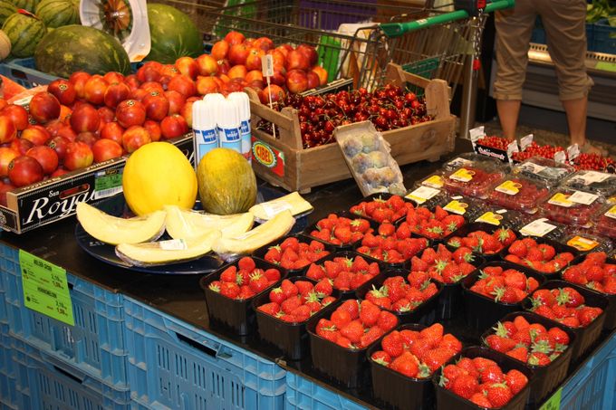 Aardbeien kunnen zorgen voor heel wat  omzet op voorwaarde dat de kwaliteit prima is, want klanten zijn zeer kieskeurig bij de aankoop van dit zomerfruit.